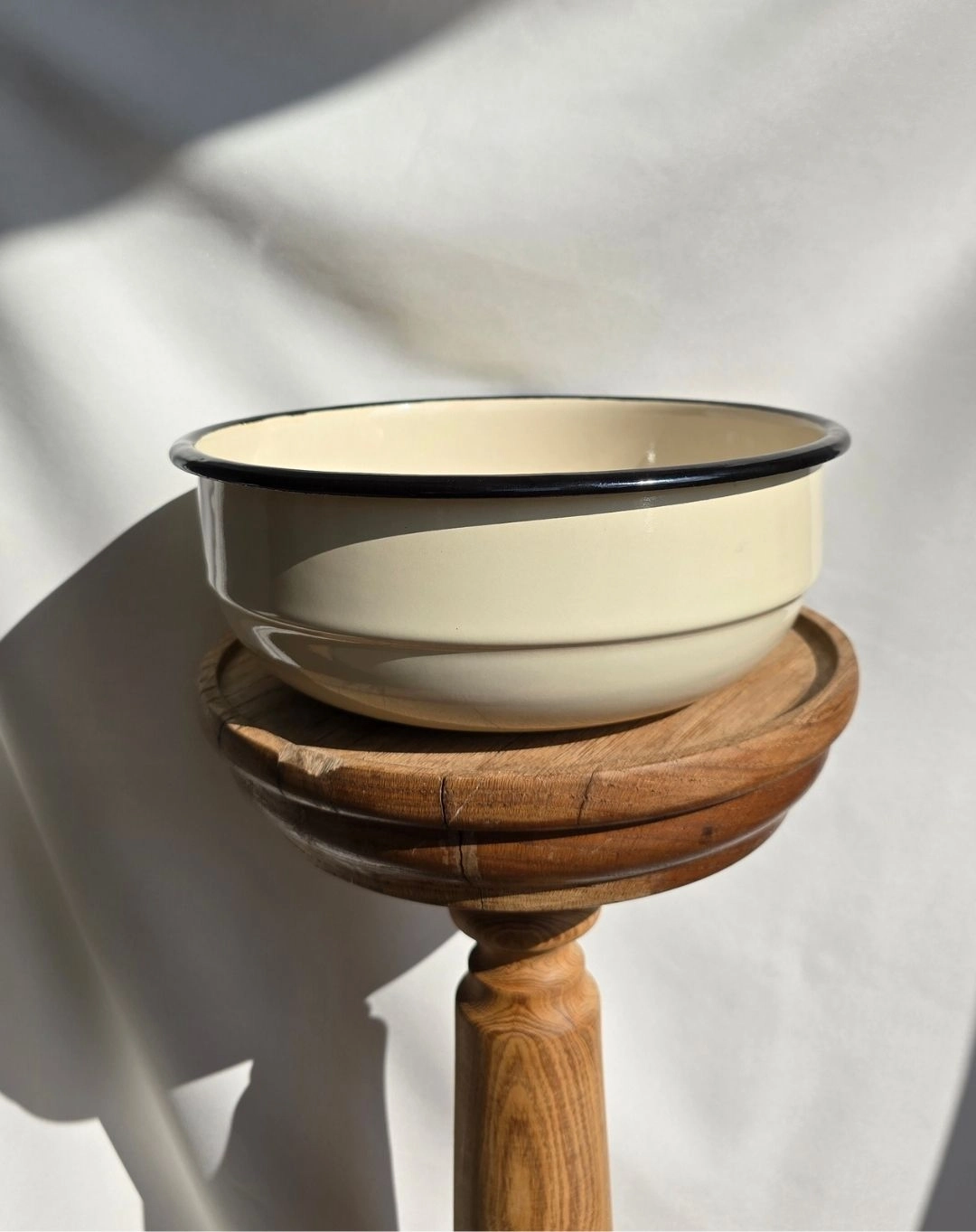 Miska Emaliowana ◦ duża ◦ 24 cm ◦ Krem budyniowy ◦